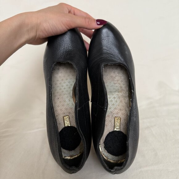 Matiko Betty Black Leather Elevated Side Slip On Peep Toe Bootie Pump Size 7 - Picture 10 of 12